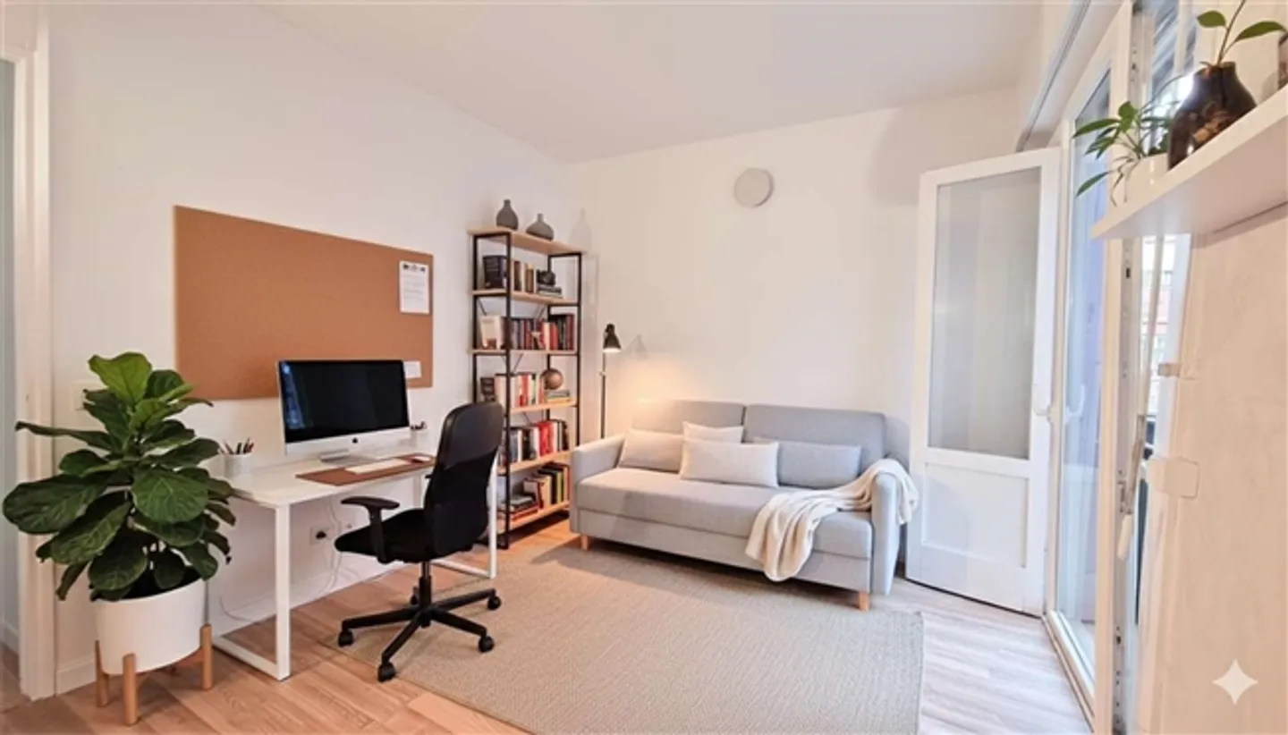 CRYPTO FRIENDLY - 3.5-Room Apartment with Terrace and Lake View - Great Potential in Paradiso - Photo 11 of 20