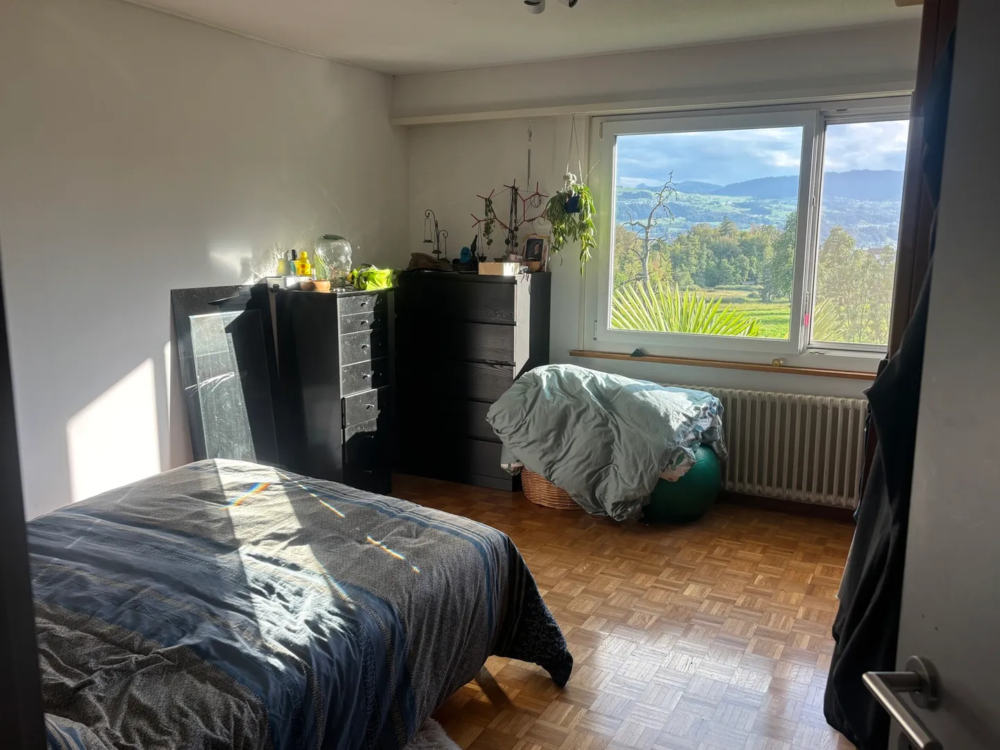 Charming Apartment with Garden - Photo 3 of 14