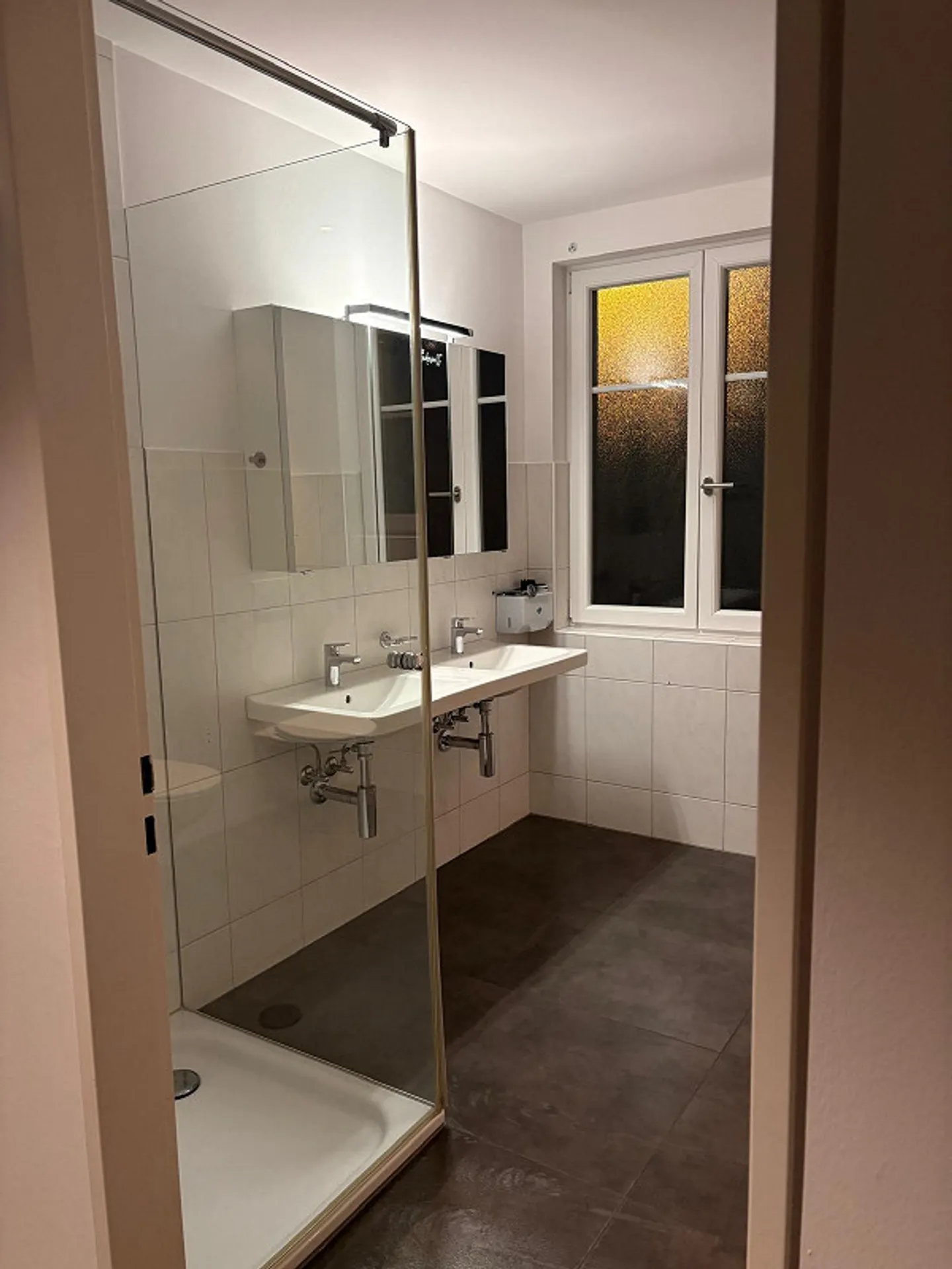 Bright and freshly renovated 4.5-room apartment - ready for your new home - Photo 6 of 6