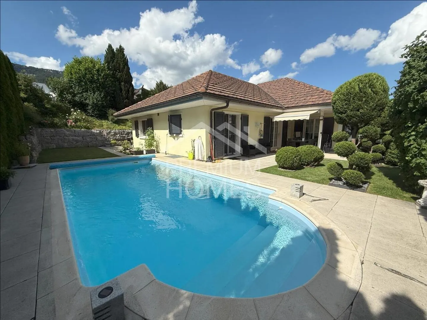 Vivere esclusivo con paradiso della piscina - Foto 1 di 13
