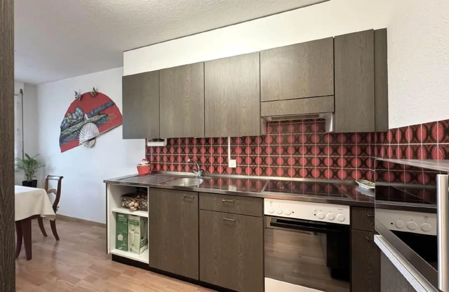 111m² 4.5-room family apartment: 2 balconies, 2 bathrooms, lift, underground garage - Photo 12 of 29