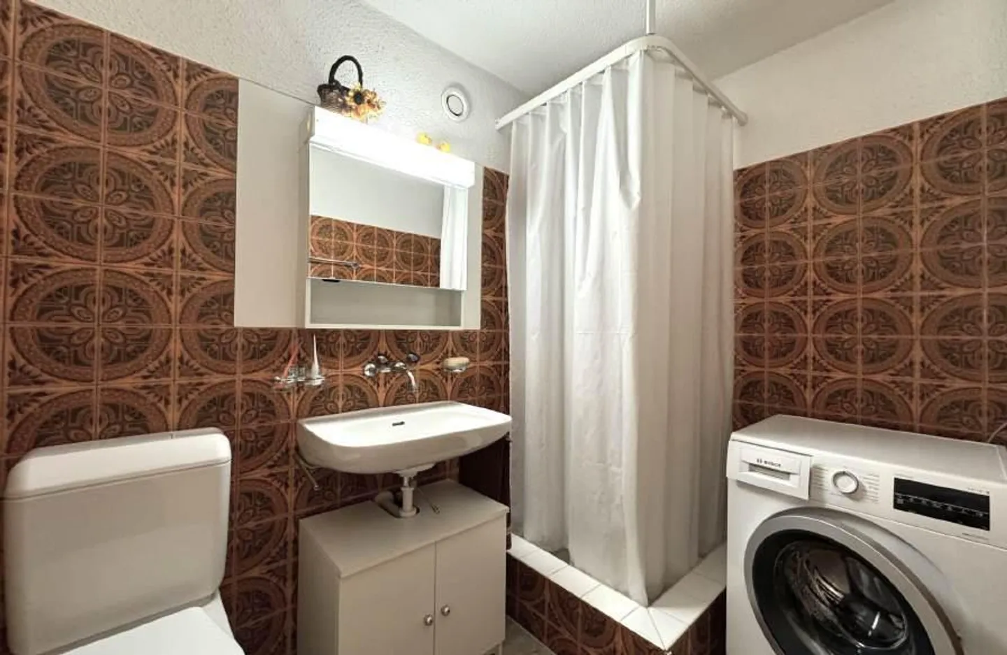 111m² 4.5-room family apartment: 2 balconies, 2 bathrooms, lift, underground garage - Photo 11 of 29