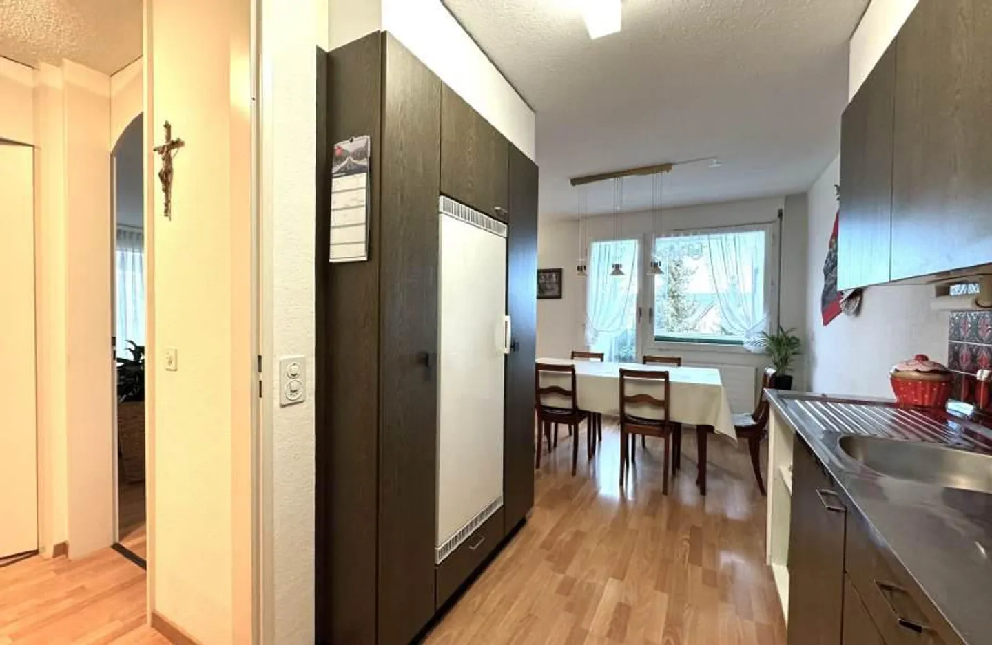 111m² 4.5-room family apartment: 2 balconies, 2 bathrooms, lift, underground garage - Photo 13 of 29