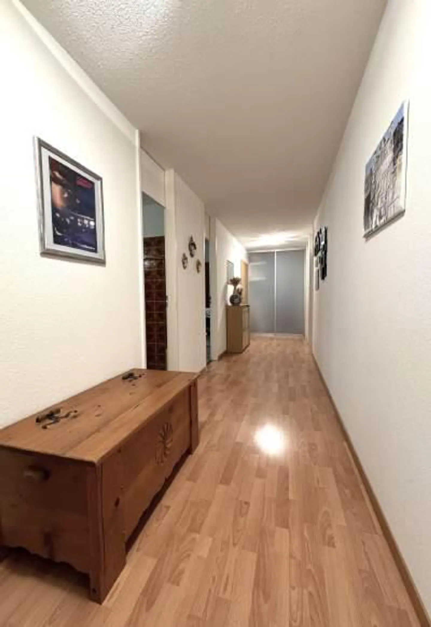 111m² 4.5-room family apartment: 2 balconies, 2 bathrooms, lift, underground garage - Photo 14 of 29
