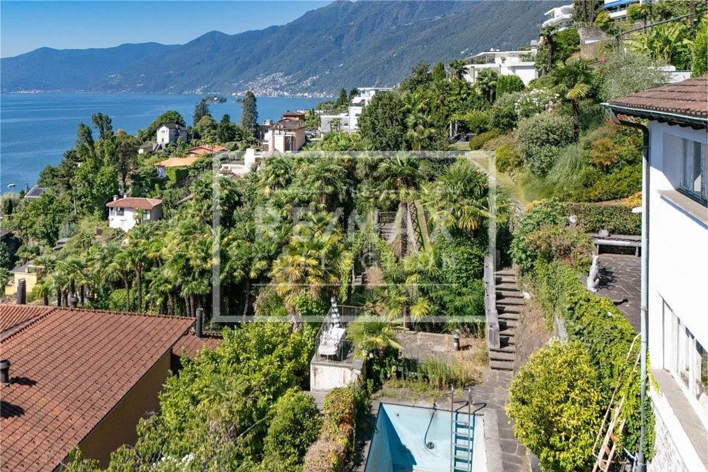 Villa in a privileged position in Ascona with lake view - Photo 9 of 9