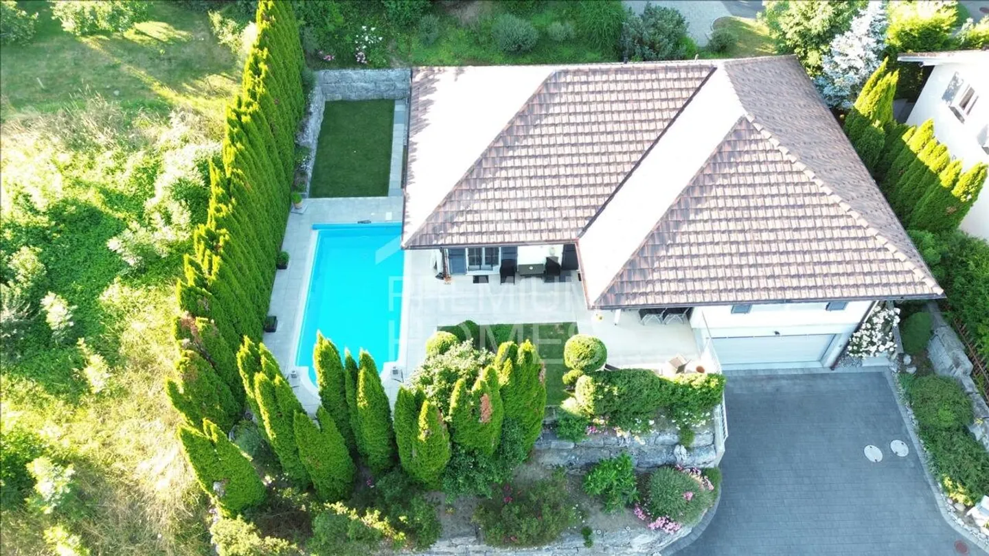 Vivere esclusivo con paradiso della piscina - Foto 9 di 13