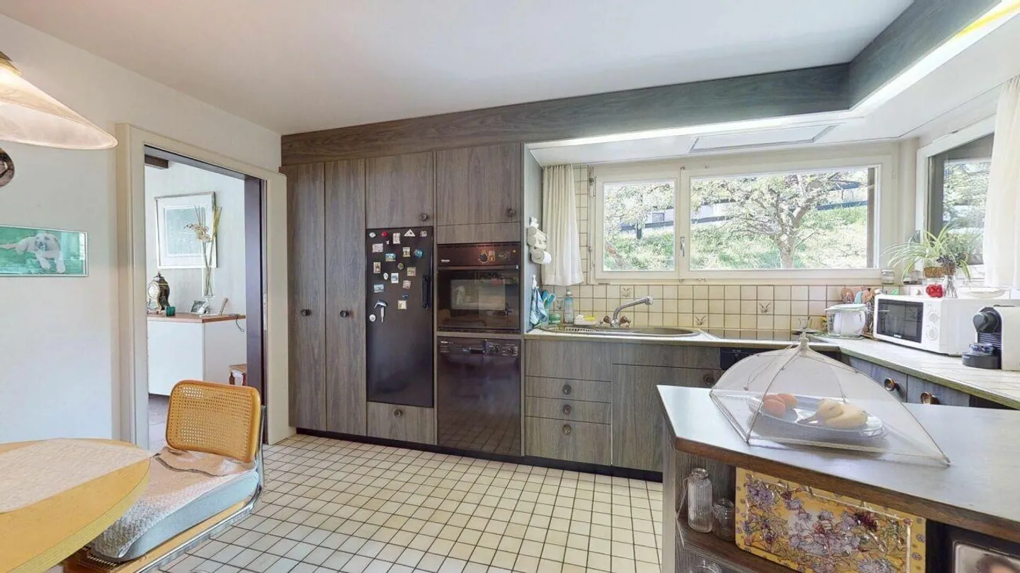 Grosszügiges 6.5-Zimmer Einfamilienhaus mit grosszügigem Garten am Heinzenberg - Foto 4 von 19