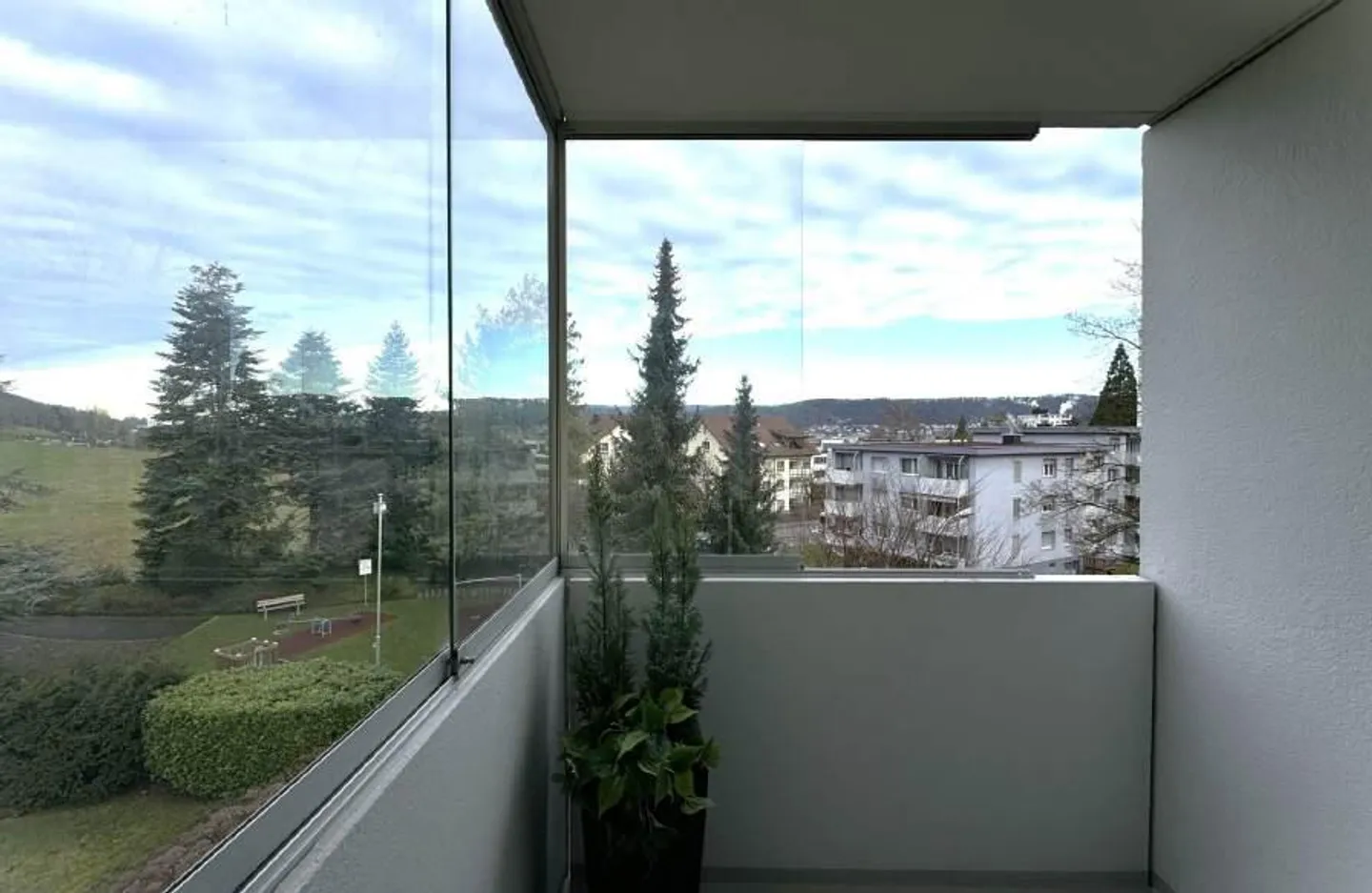 111m² 4.5-room family apartment: 2 balconies, 2 bathrooms, lift, underground garage - Photo 19 of 29