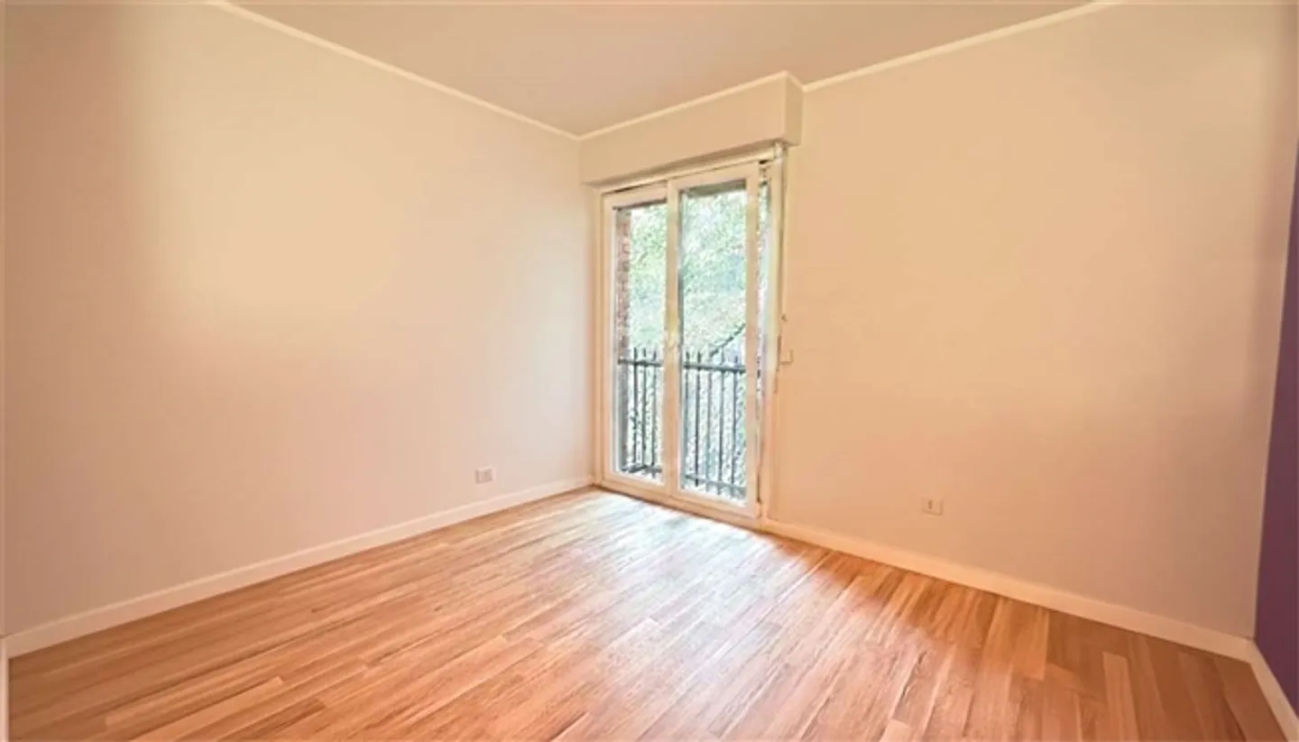 CRYPTO FRIENDLY - 3.5-Room Apartment with Terrace and Lake View - Great Potential in Paradiso - Photo 13 of 20
