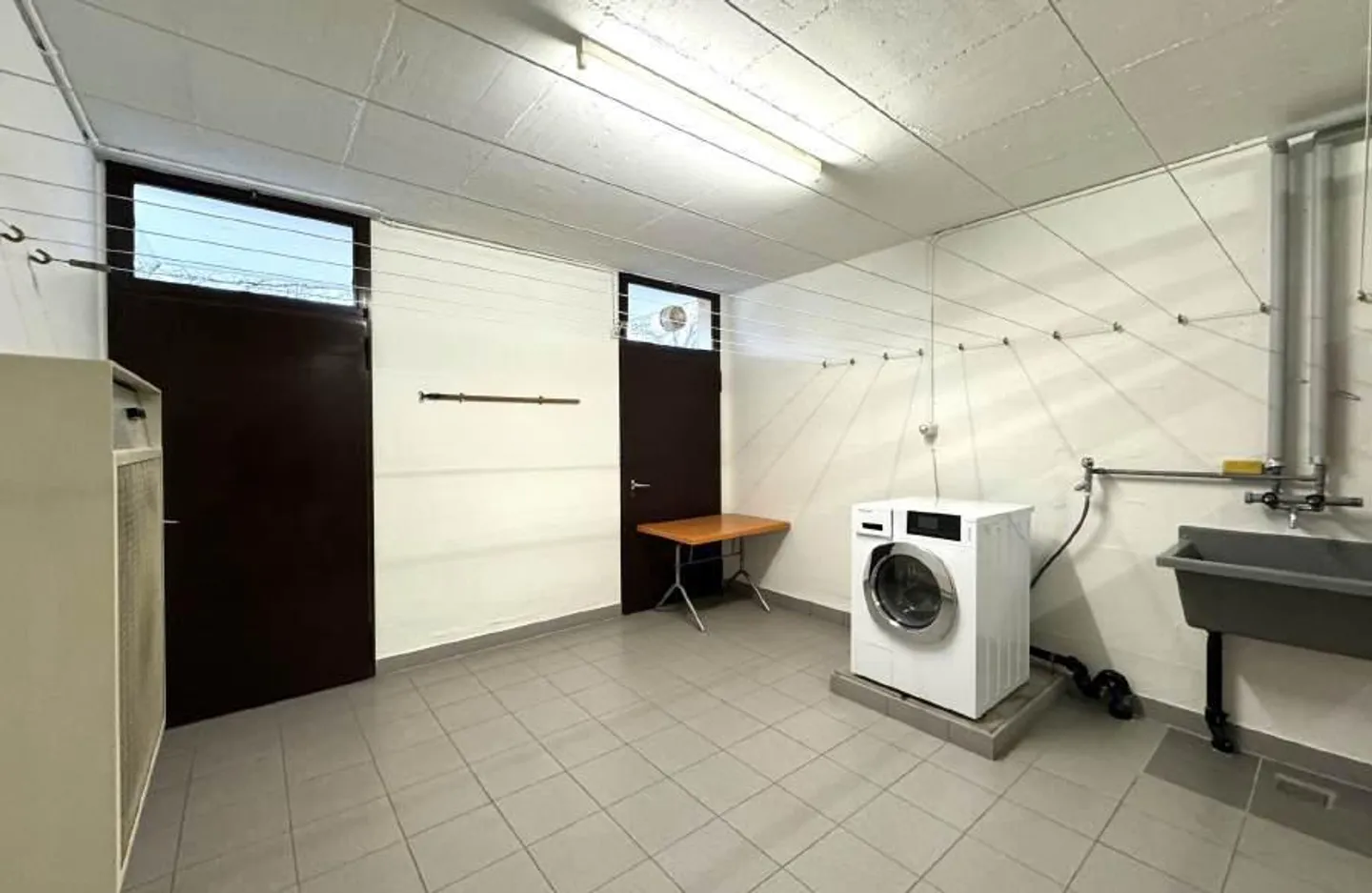 111m² 4.5-room family apartment: 2 balconies, 2 bathrooms, lift, underground garage - Photo 22 of 29