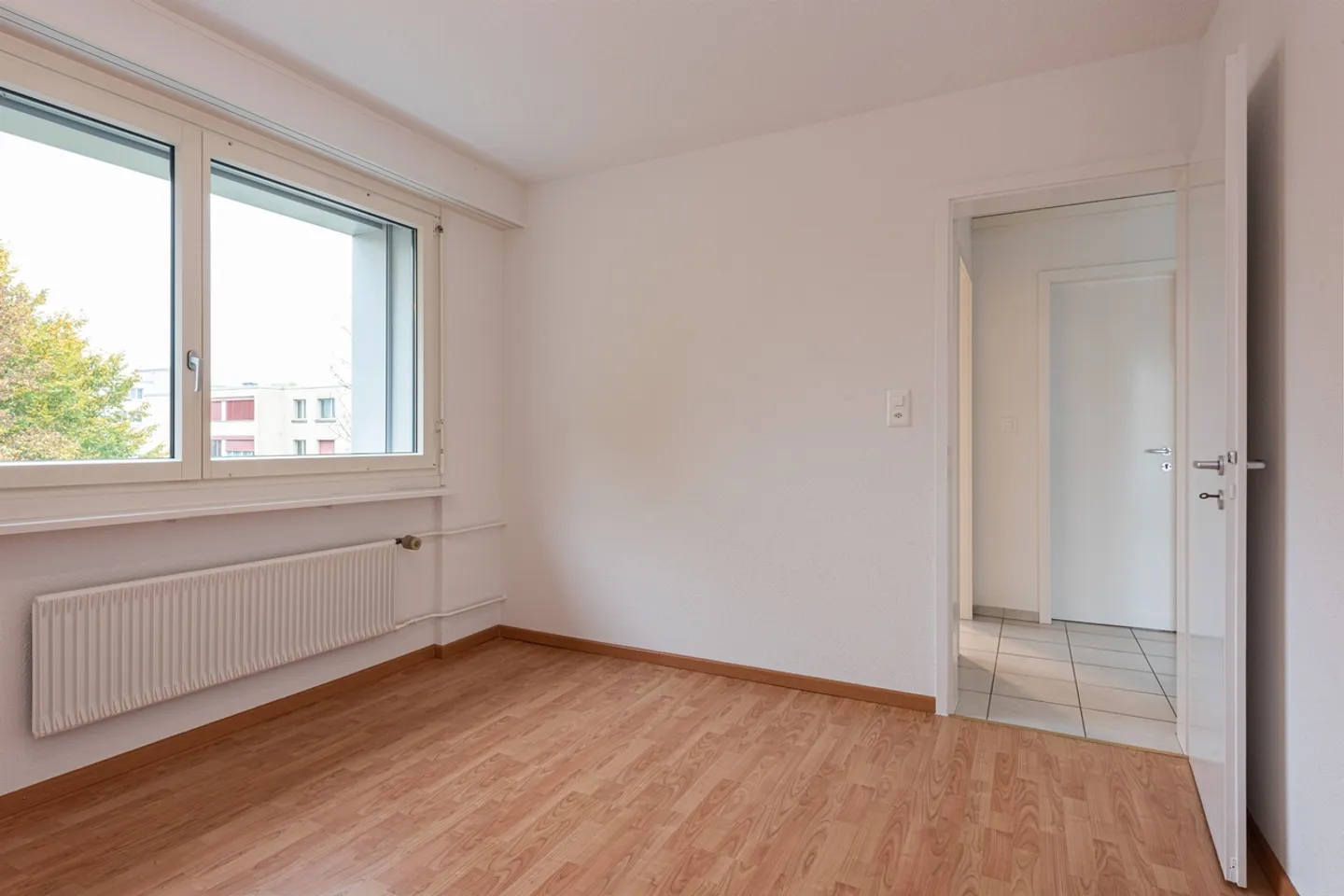 Rent without deposit - Nearly new apartment in a preferred location! - Photo 6 of 8