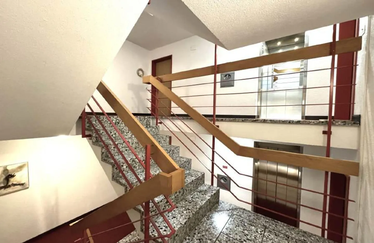 111m² 4.5-room family apartment: 2 balconies, 2 bathrooms, lift, underground garage - Photo 27 of 29