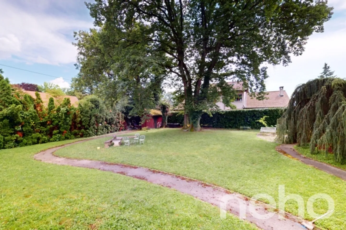 Incantevole casa familiare con studio indipendente, giardino e piscina - Foto 4 di 13