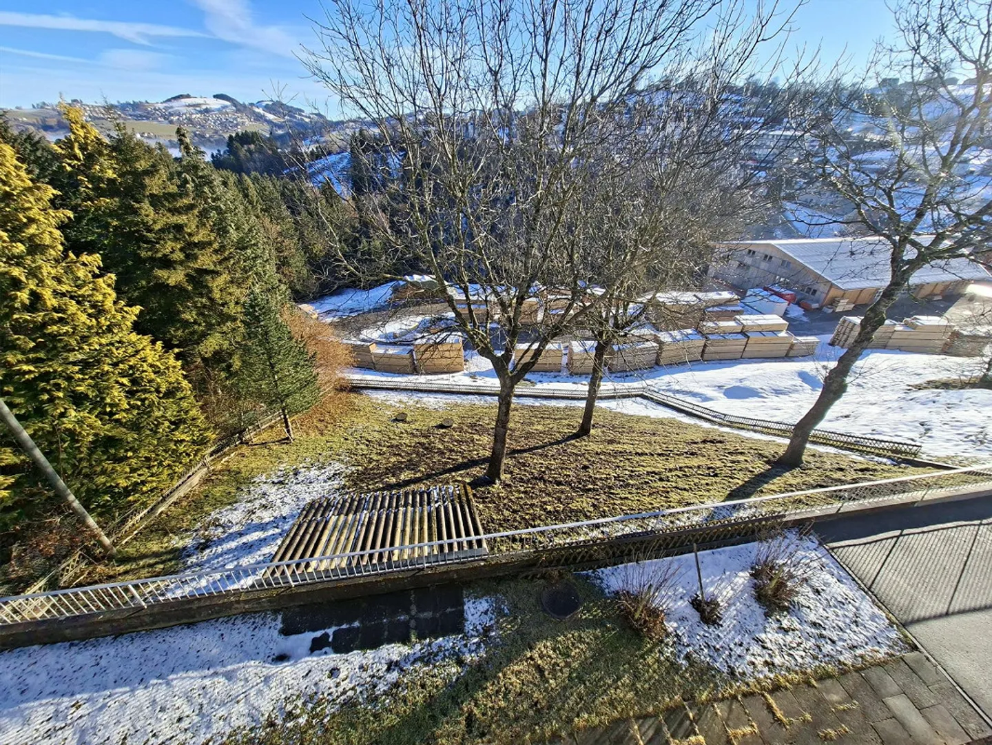 Maison individuelle avec beaucoup d'espace extérieur - Photo 6 sur 30