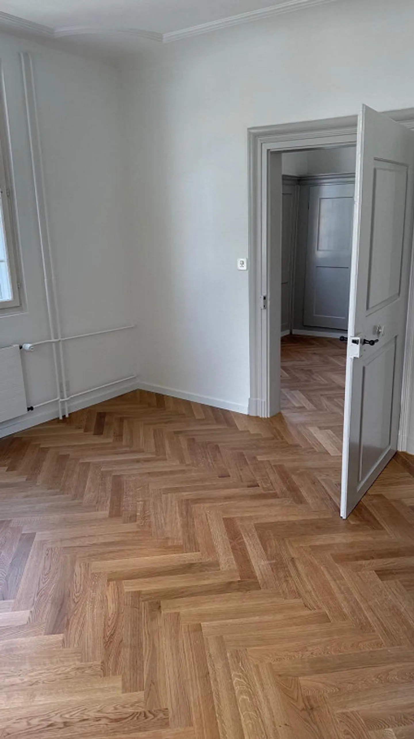 Appartement historique de 4 pièces avec balcon dans un bâtiment baroque - Photo 7 sur 17