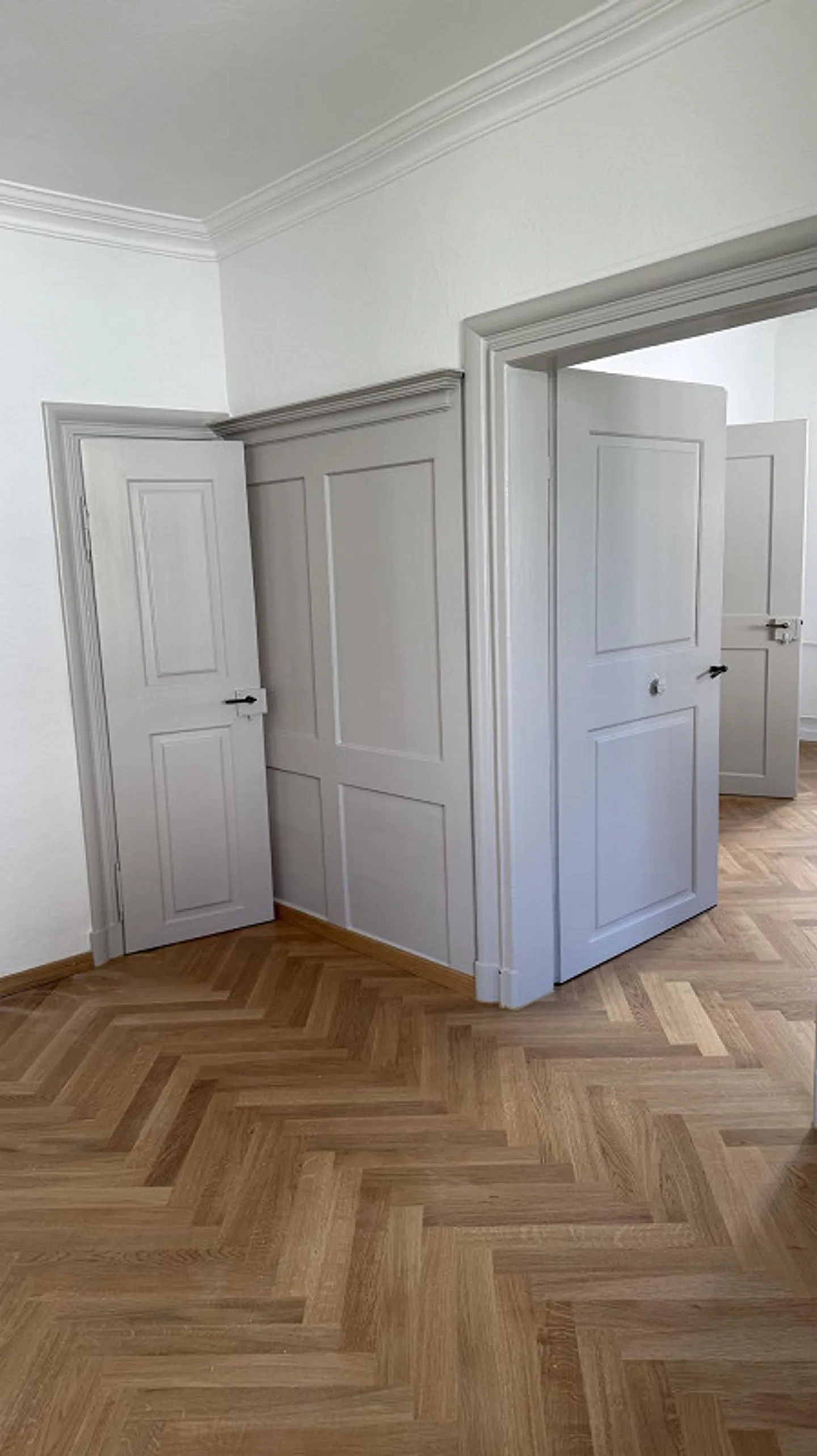 Appartement historique de 4 pièces avec balcon dans un bâtiment baroque - Photo 10 sur 17