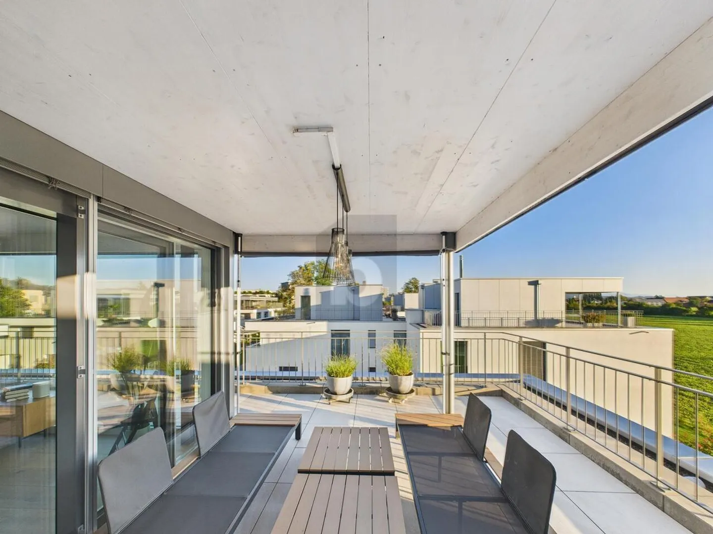 Exklusive Attika mit Naturblick - Foto 5 von 6