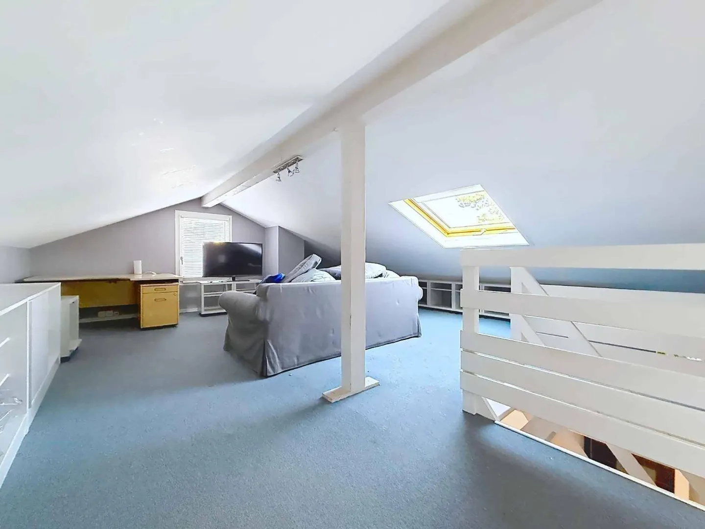 Exclusive: Charming Villa in a Pleasant Residential Area - Photo 11 of 11
