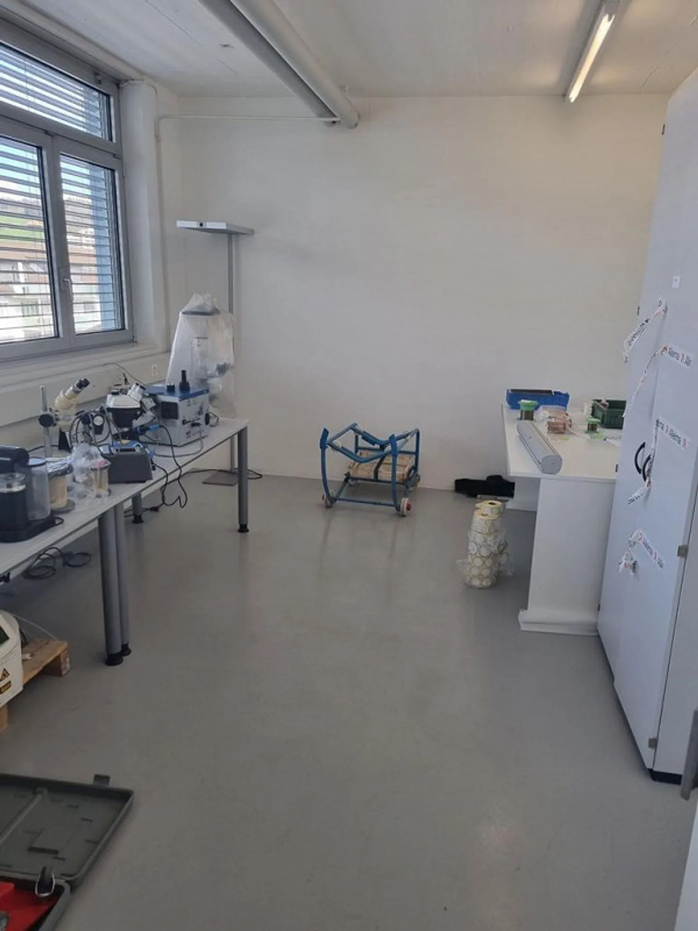 Oltre 618 m² di spazi commerciali, produttivi, magazzino/ufficio a Zugo - Foto 6 di 10