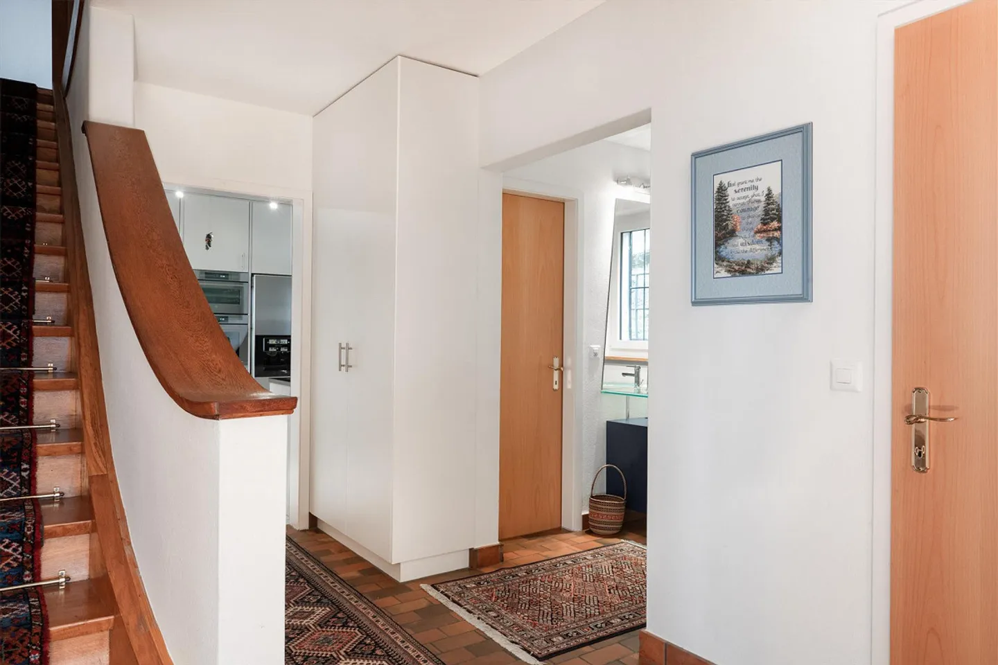 Casa unifamiliare con appartamento separato e vista unica sul Reno - Foto 5 di 19