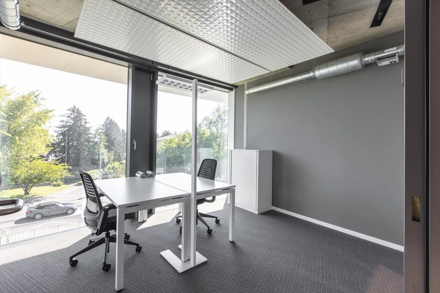 Espace de bureau privé pour 3 personnes à Regus Morges - Photo 3 sur 8