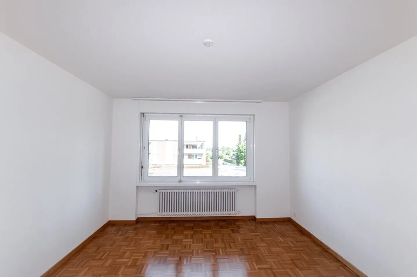 Emplacement résidentiel central au cœur de Zumikon, limité jusqu'au 31.03.2027 - Photo 3 sur 6