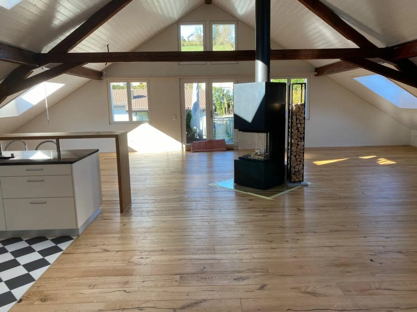 Appartement en attique spacieux de 178m2 ! - Photo 1 sur 14
