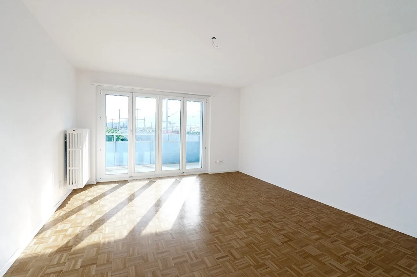 Appartement de 3,5 pièces bien situé près du centre - Photo 2 sur 10
