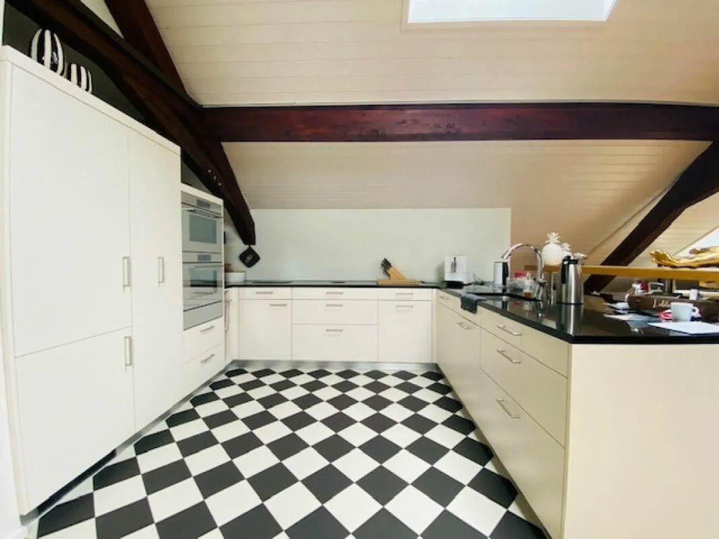 Appartement en attique spacieux de 178m2 ! - Photo 2 sur 14