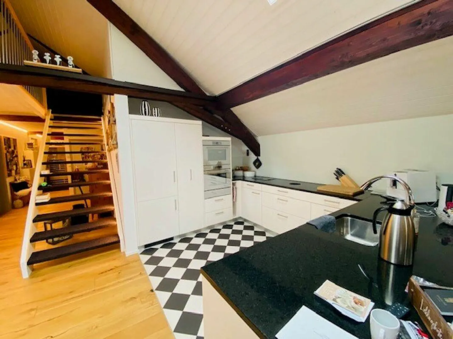 Appartement en attique spacieux de 178m2 ! - Photo 3 sur 14