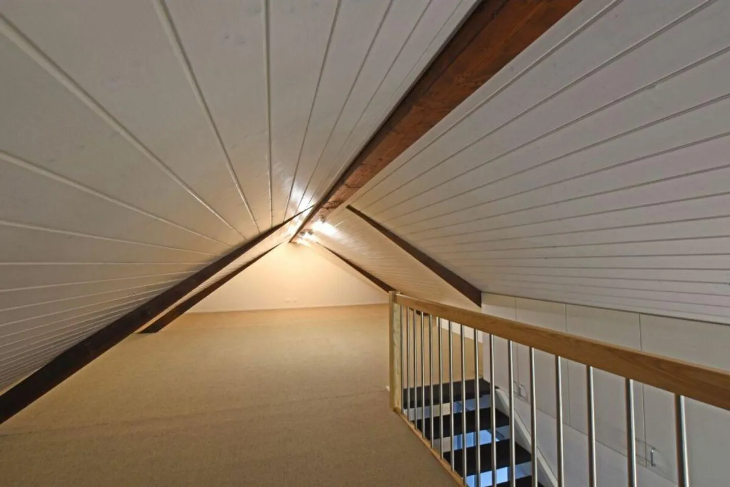 Appartement en attique spacieux de 178m2 ! - Photo 5 sur 14