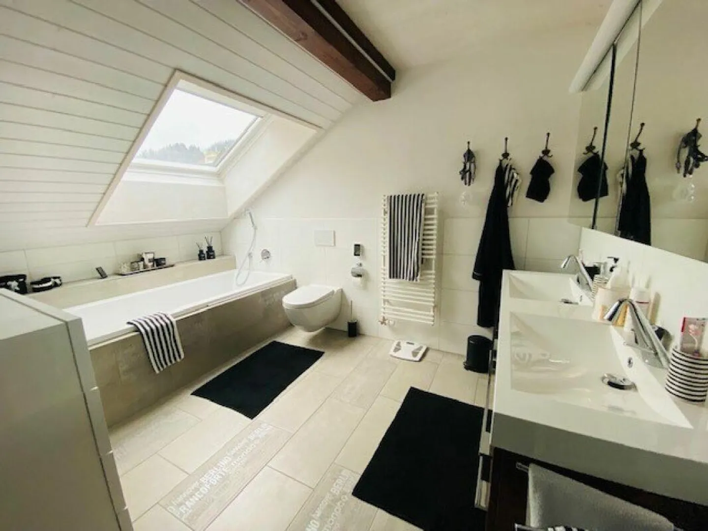 Appartement en attique spacieux de 178m2 ! - Photo 8 sur 14