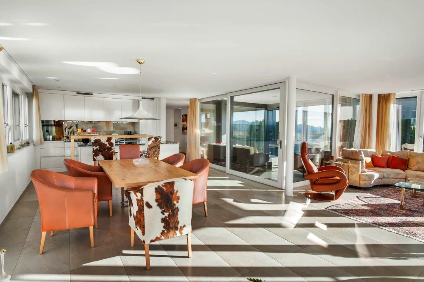 Impressive Living Feeling with a View - Photo 6 of 22