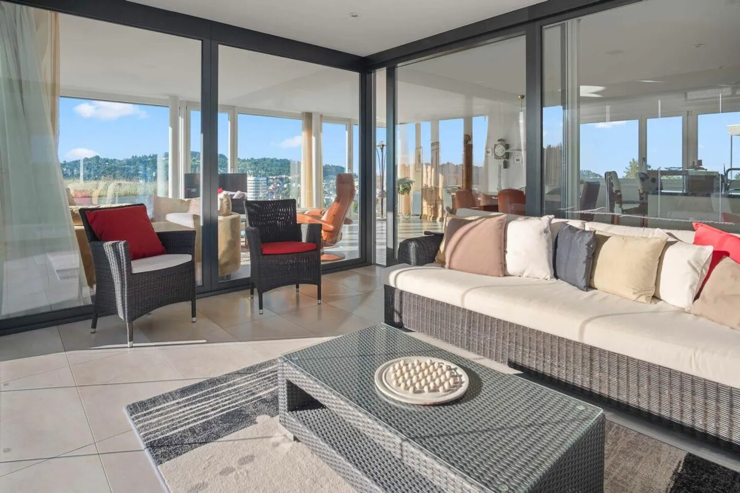 Impressive Living Feeling with a View - Photo 7 of 22