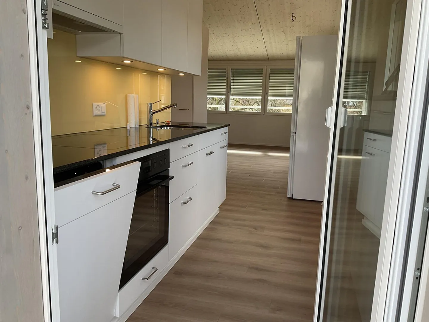 Charmante 3.5 Zimmer Wohnung - Foto 2 von 12