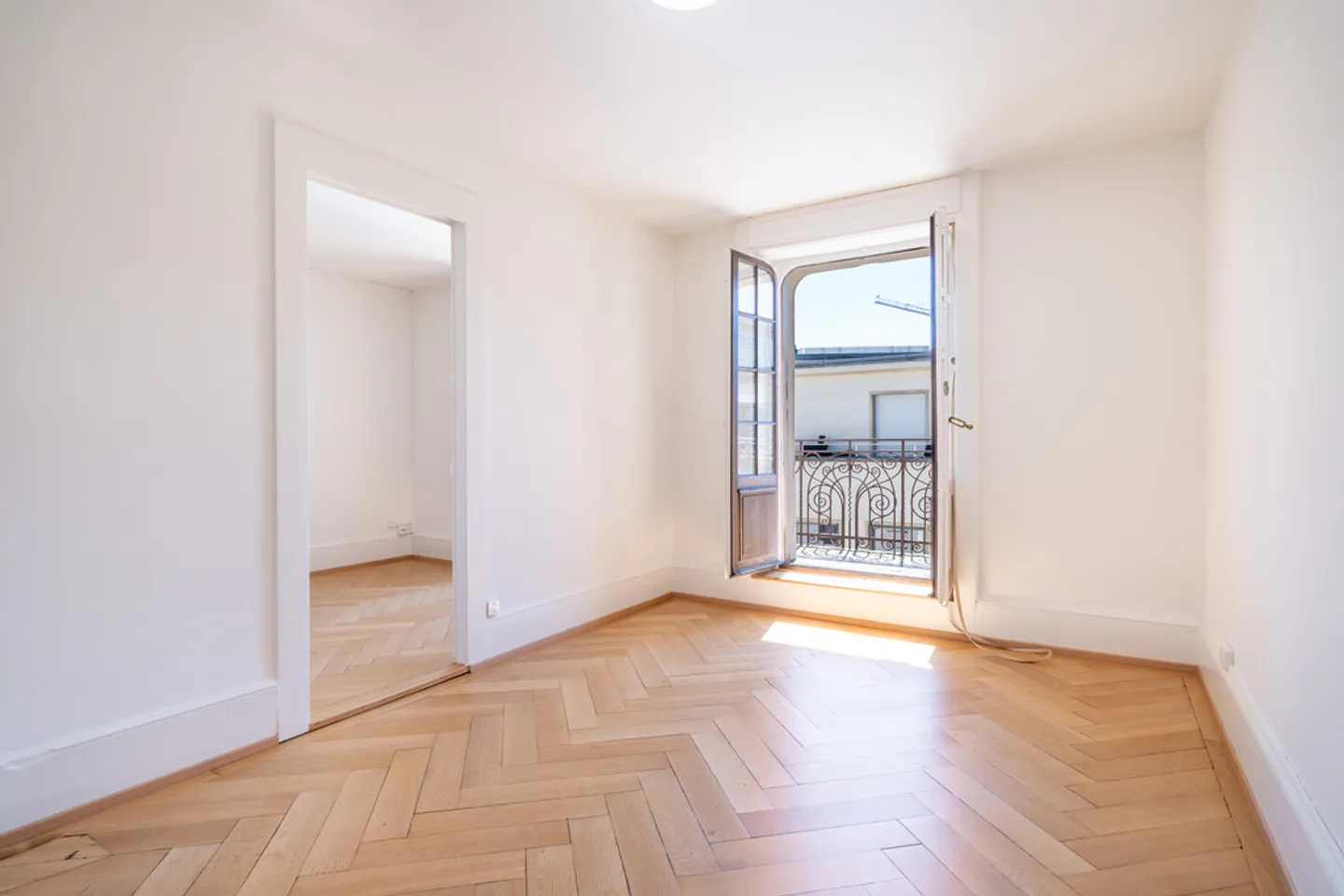 Apartment for rent - Photo 3 of 12