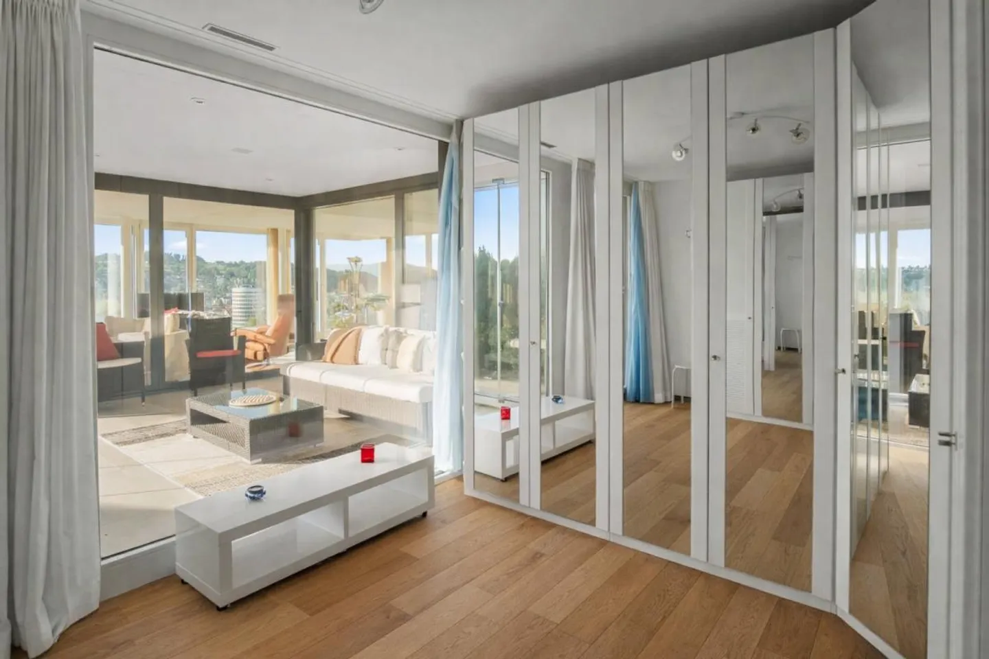 Impressive Living Feeling with a View - Photo 17 of 22