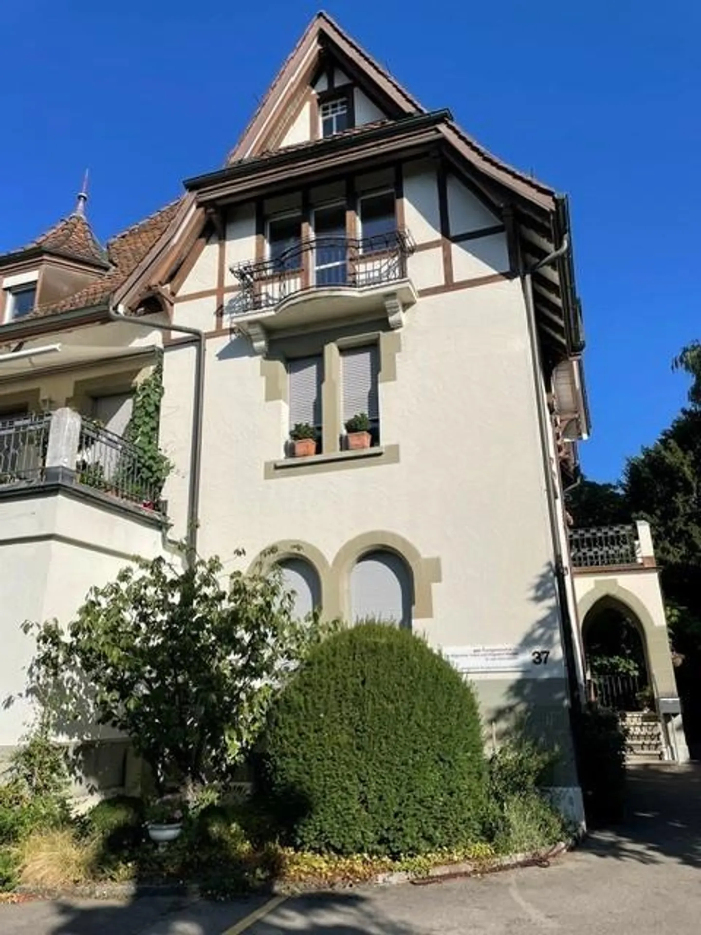 Stilvolle Wohnung mit Cheminée - Foto 1 von 13