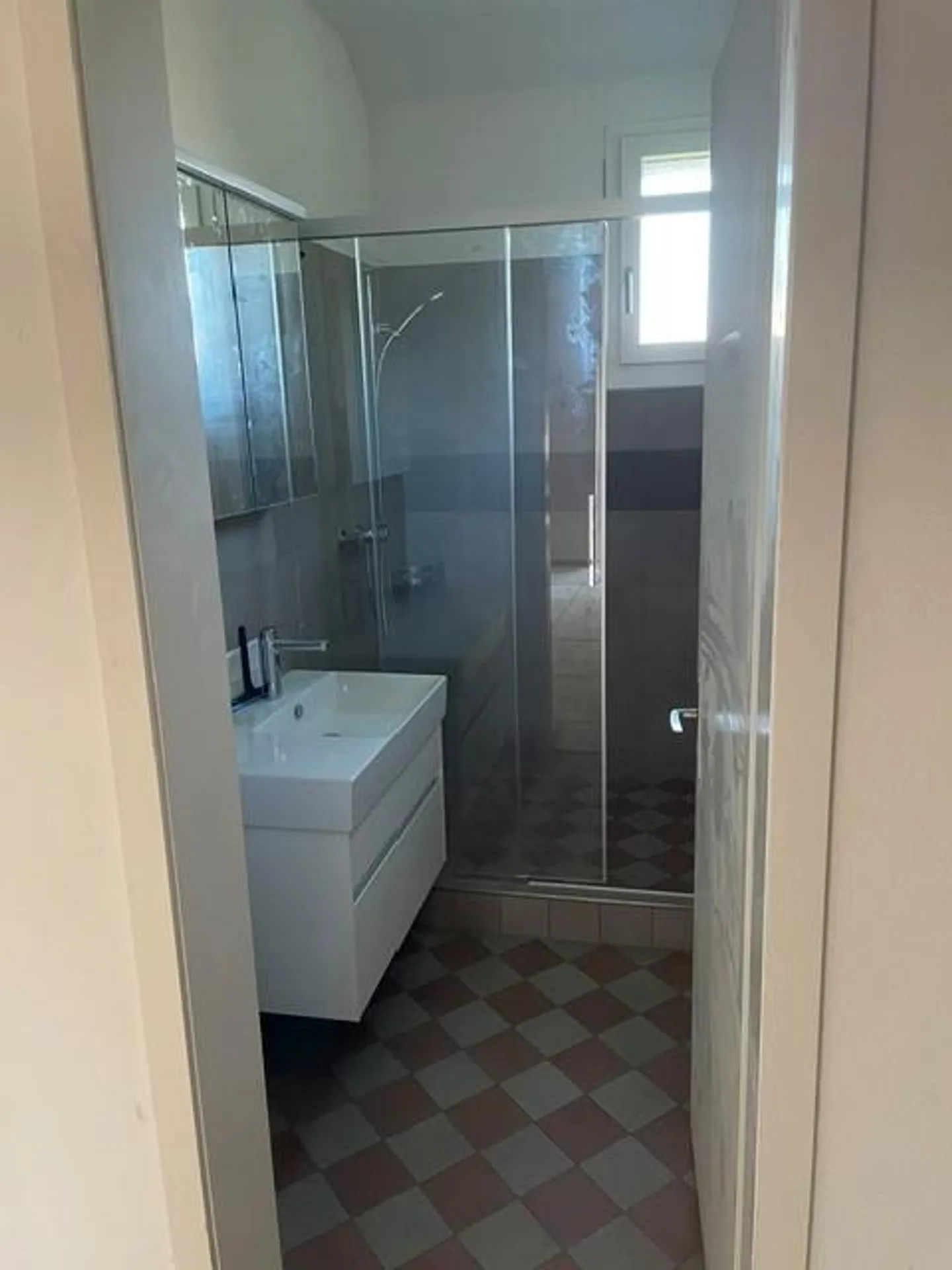 Stilvolle Wohnung mit Cheminée - Foto 10 von 13