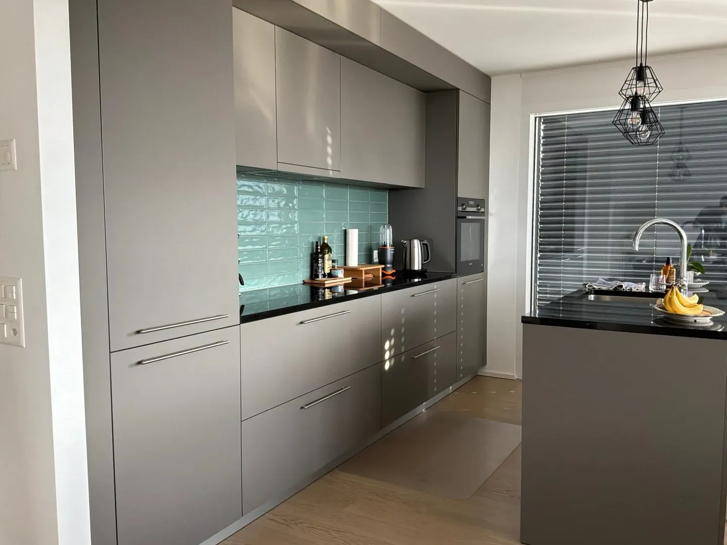 Wunderschöne 2,5-Zimmer-Penthouse-Wohnung sehr hell mit einer großen Terrasse. - Foto 3 von 5