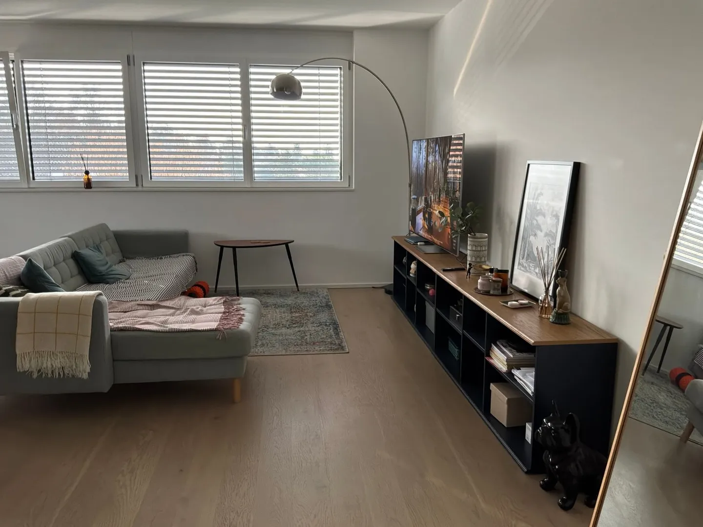 Wunderschöne 2,5-Zimmer-Penthouse-Wohnung sehr hell mit einer großen Terrasse. - Foto 2 von 5
