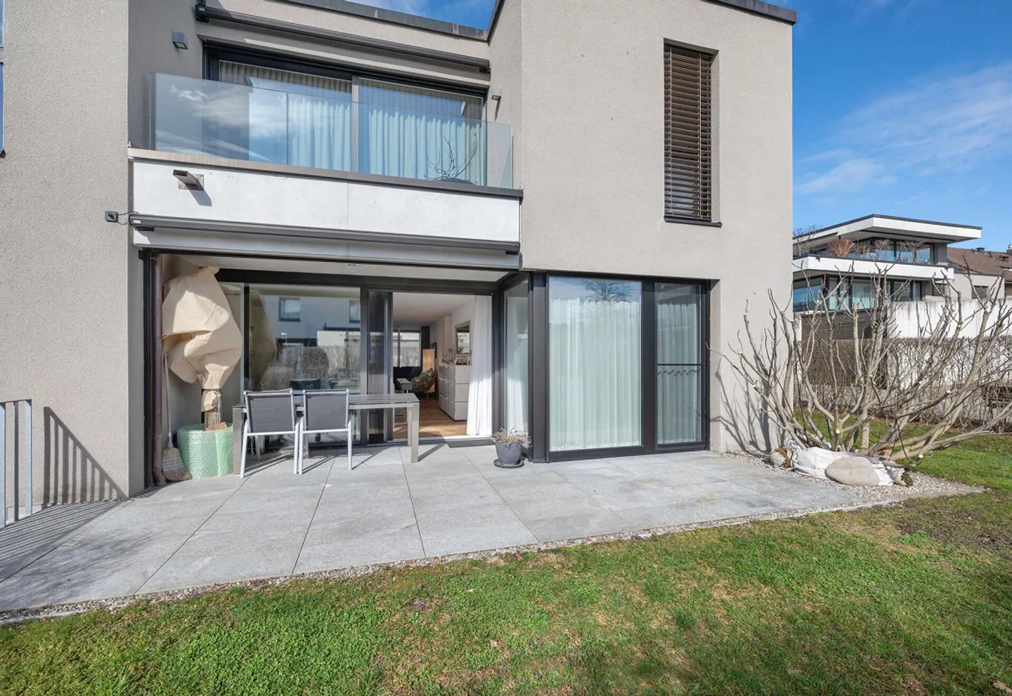 Appartamento giardino moderno circondato dalla natura - Foto 3 di 14