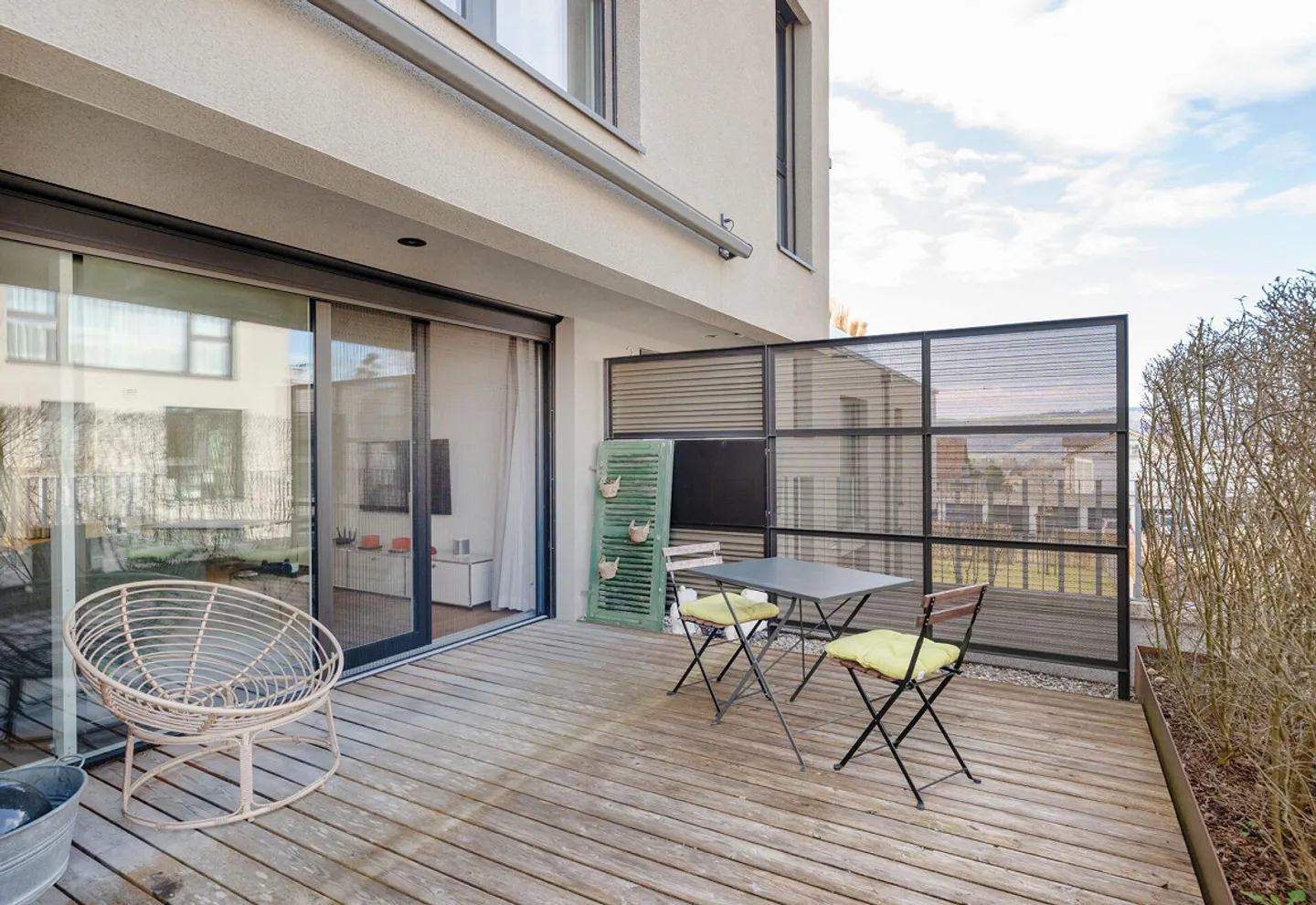 Appartamento giardino moderno circondato dalla natura - Foto 6 di 14