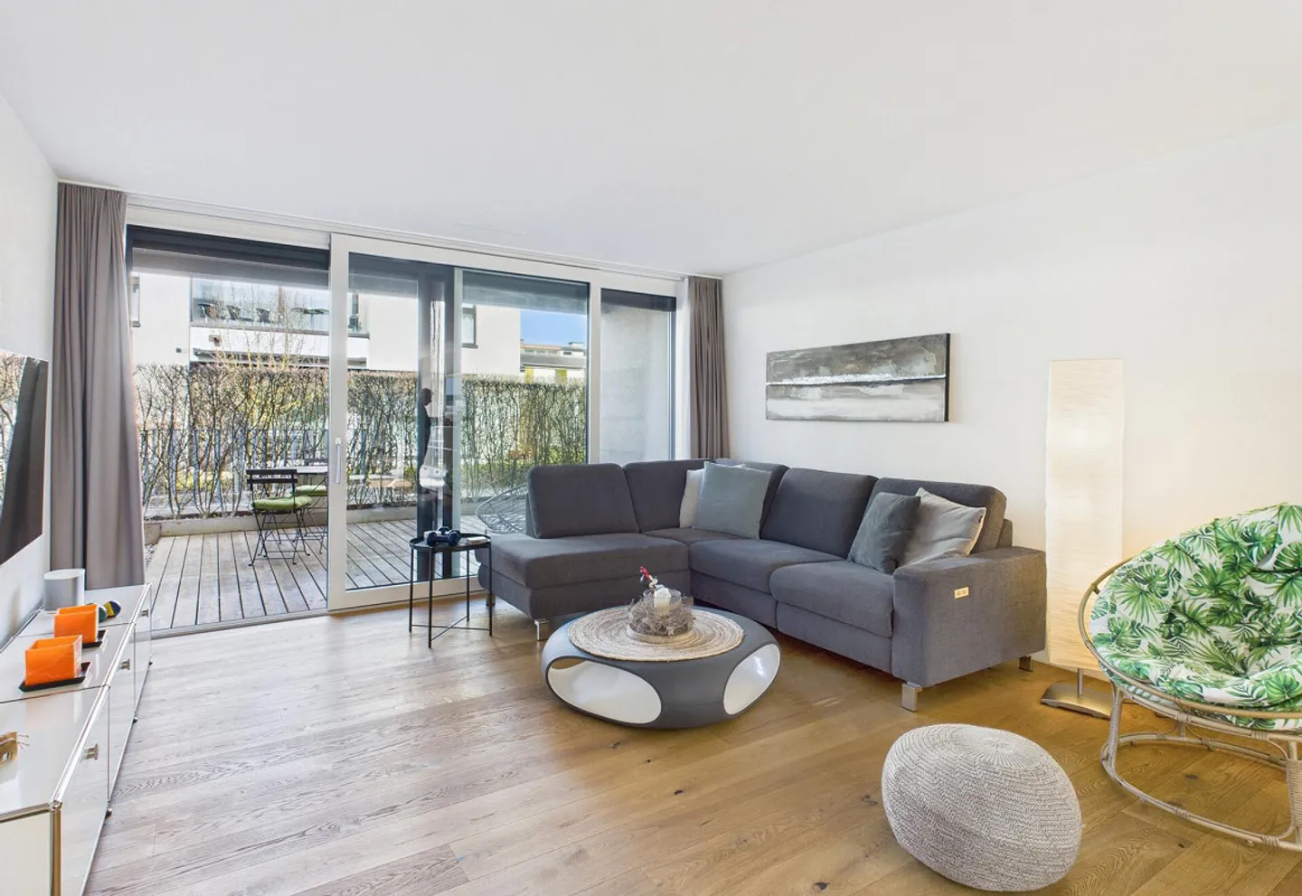 Appartamento giardino moderno circondato dalla natura - Foto 9 di 14