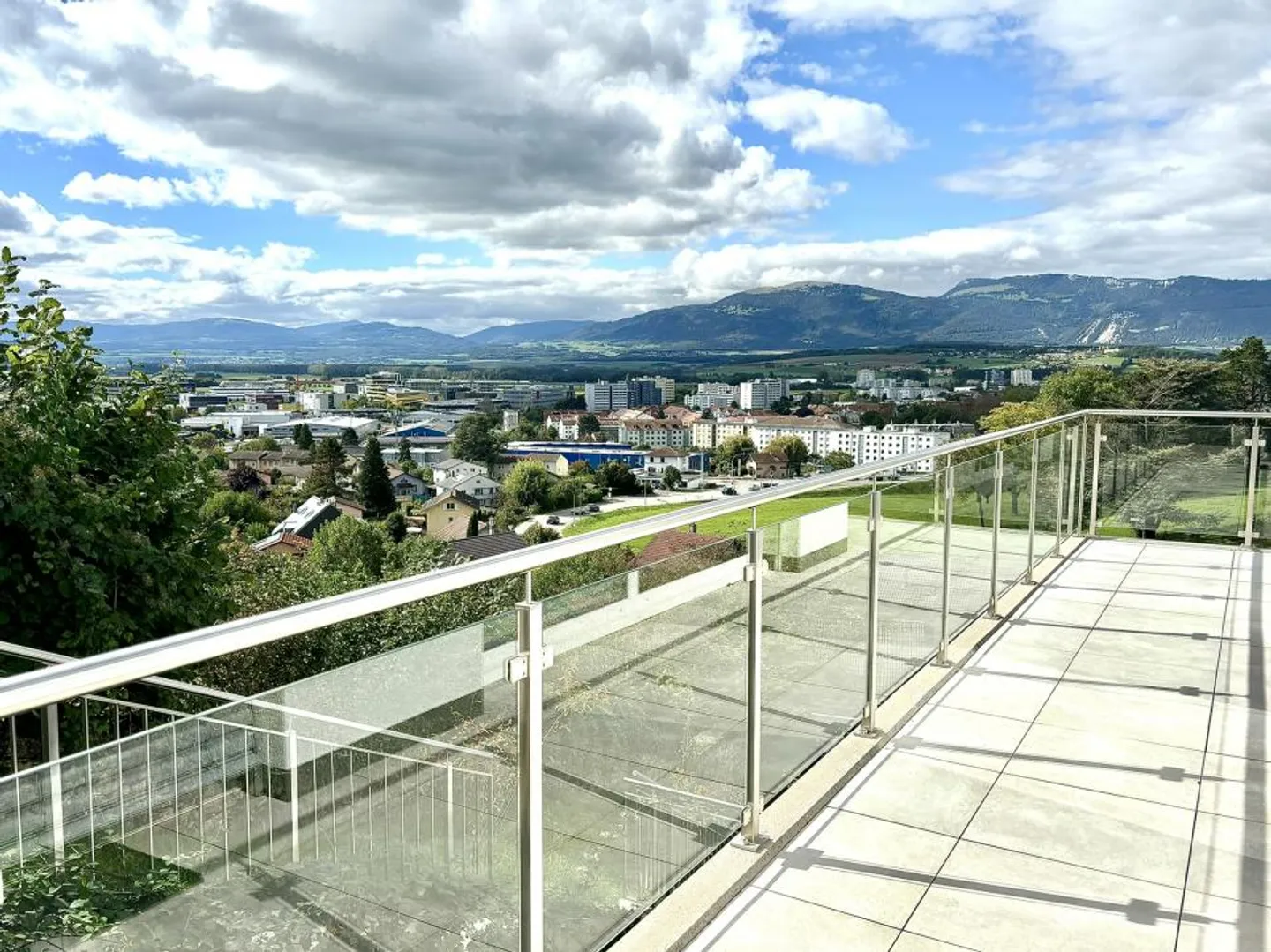 Appartamento con terrazza panoramica e vista mozzafiato - Foto 3 di 8
