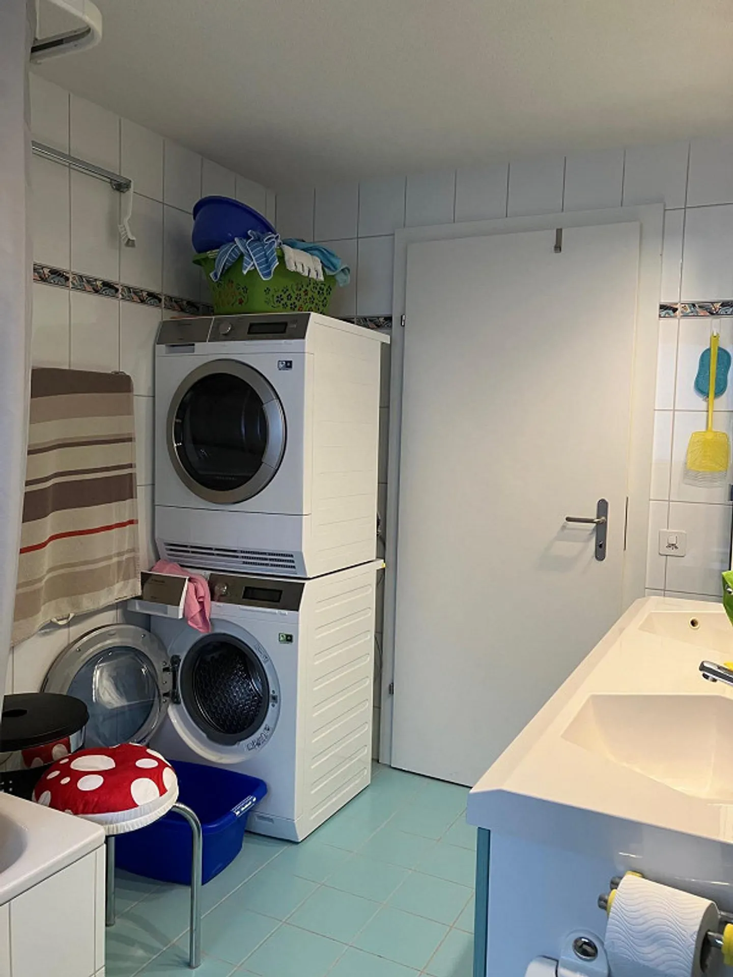 Incantevole attico di 3,5 stanze con terrazza sul tetto cerca nuovo inquilino - Foto 13 di 14