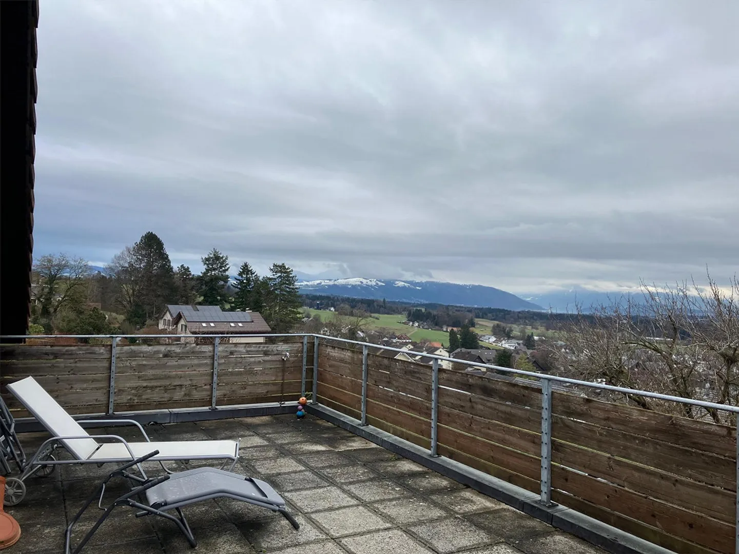 Incantevole attico di 3,5 stanze con terrazza sul tetto cerca nuovo inquilino - Foto 14 di 14