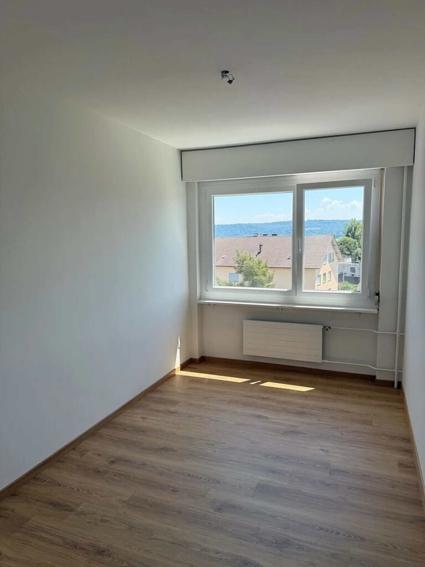 Il tuo nuovo spazio abitativo con vista sul lago di Bienne - Foto 5 di 8