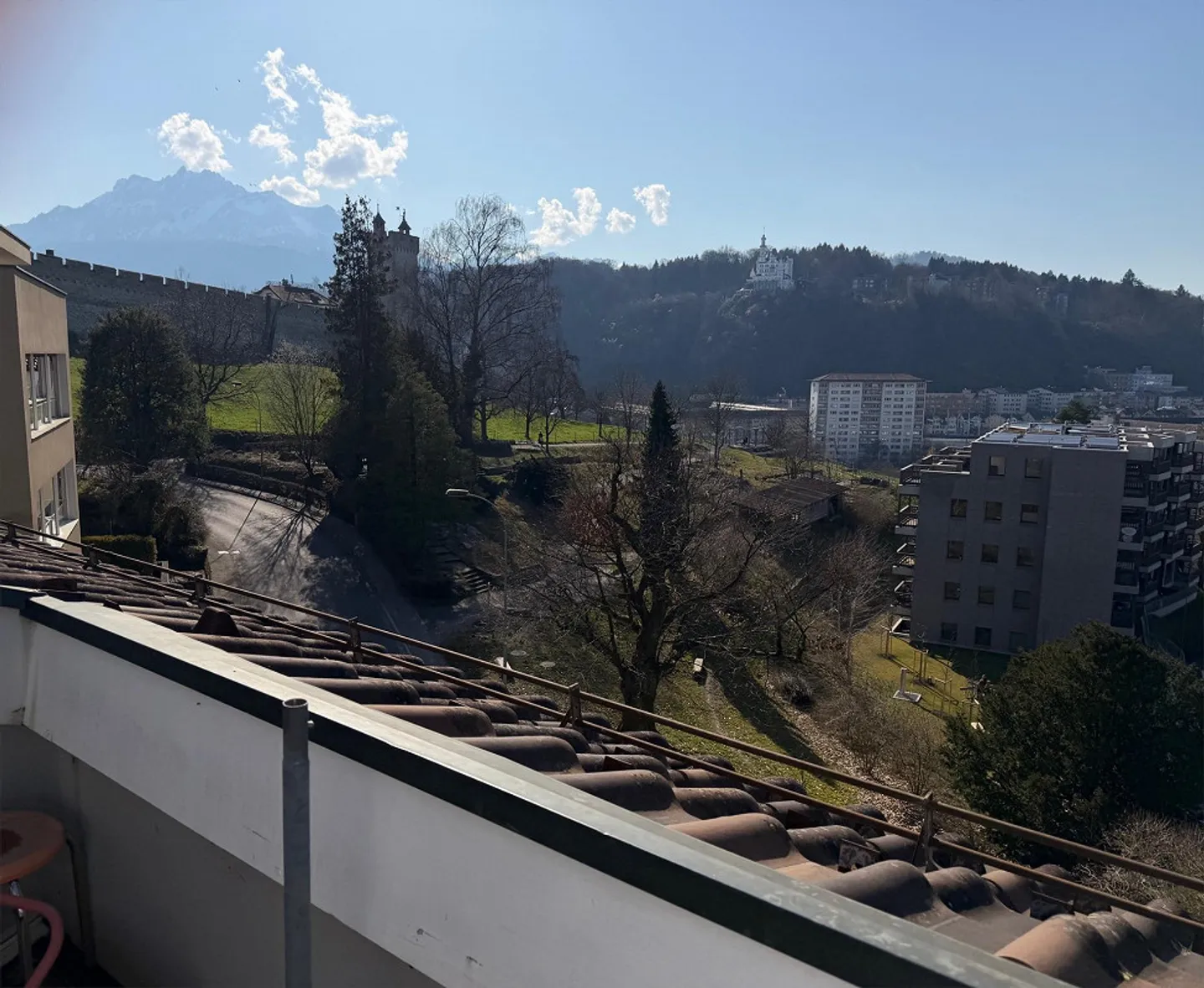 Appartamento mansardato di 2,5 locali con bella vista nel quartiere di Bramberg - Foto 2 di 8