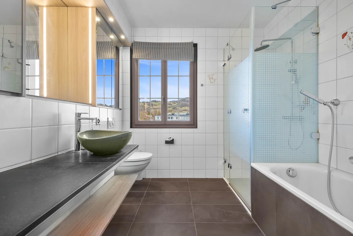 Villa Elegante con Vista Lago - Foto 16 di 20